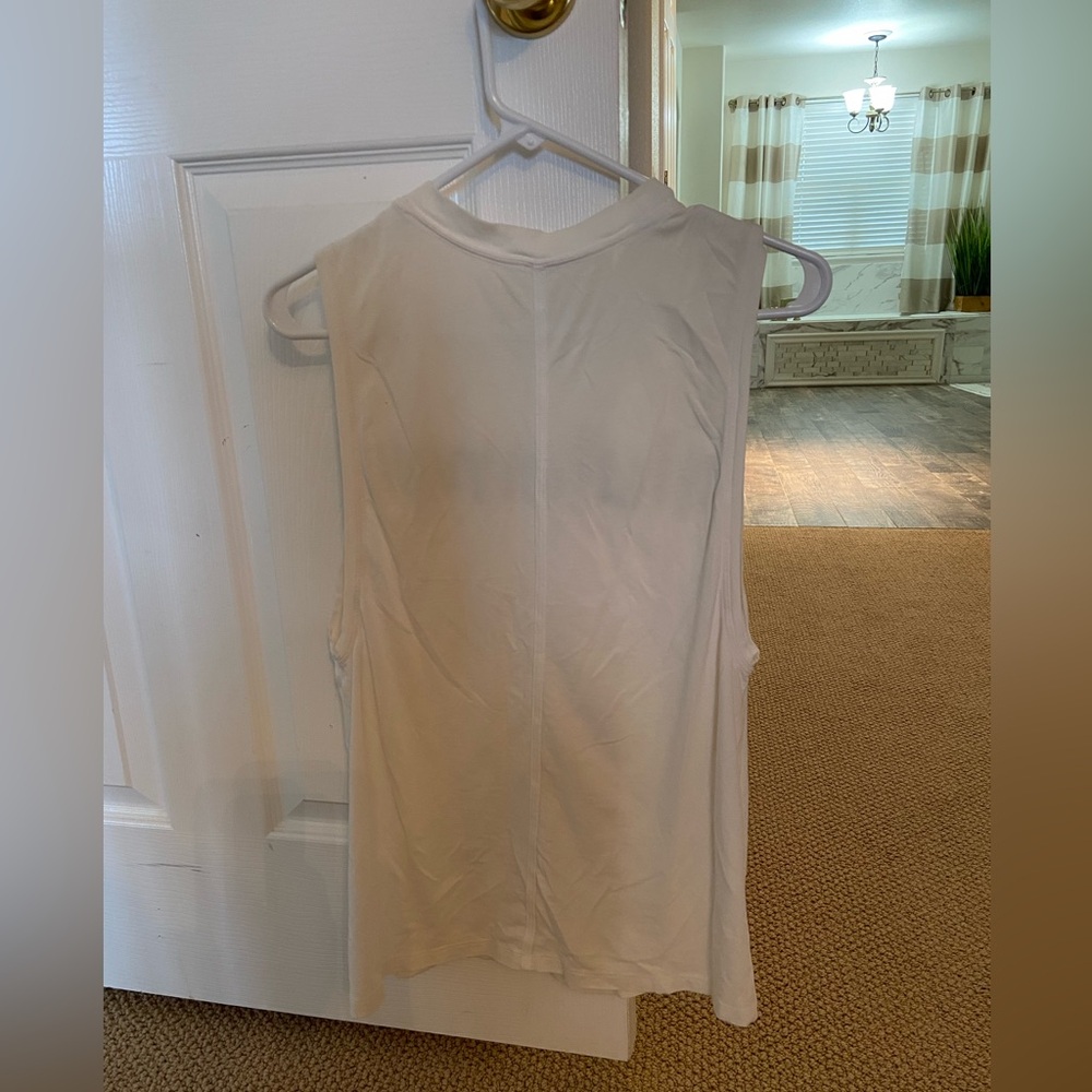 Lululemon All Yours Tank Top *Graphic White black sz 4 - Picture 3 of 3